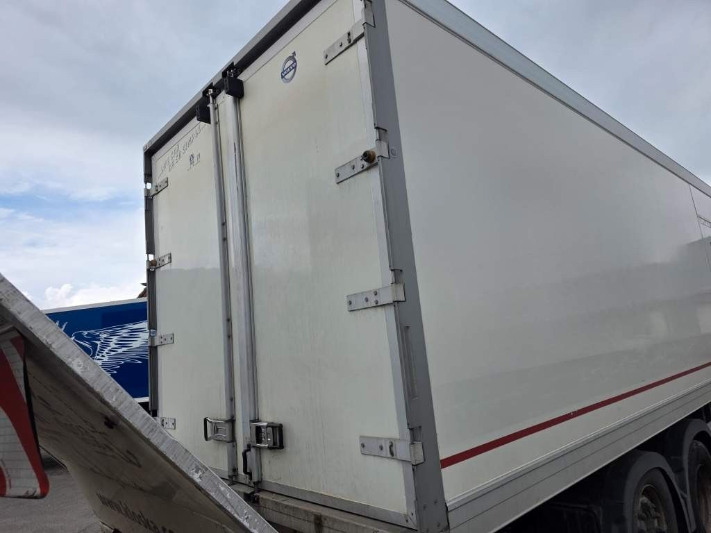 Fahrzeugabbildung Volvo FH 480 Kühler mit Kühlanhänger, LBW+Türen