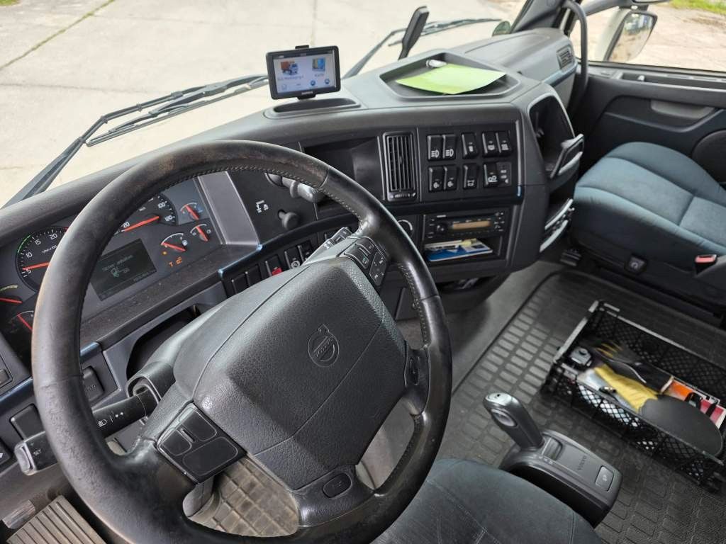 Fahrzeugabbildung Volvo FH 480 Kühler mit Kühlanhänger, LBW+Türen