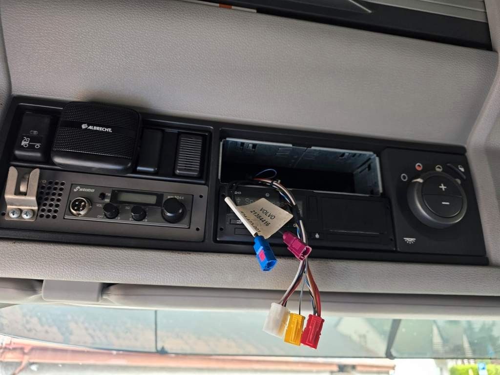 Fahrzeugabbildung Volvo FH 480 Kühler mit Kühlanhänger, LBW+Türen