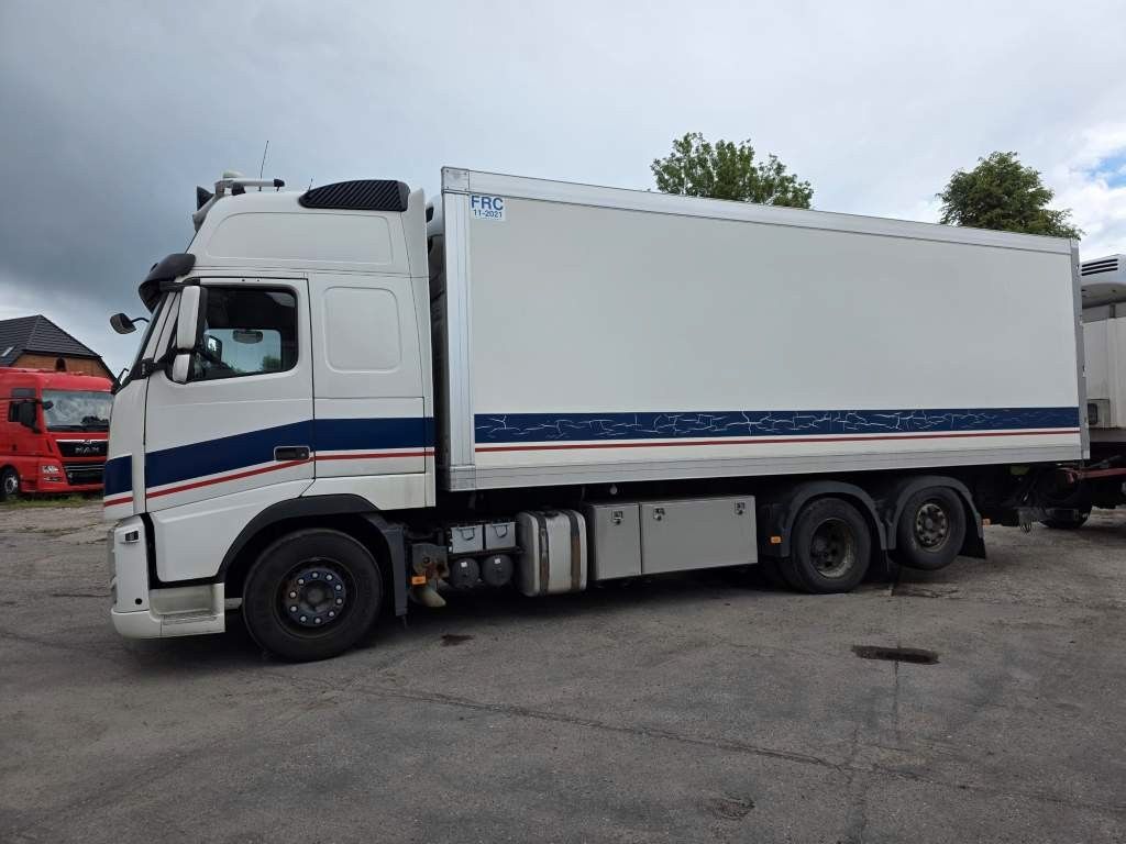 Fahrzeugabbildung Volvo FH 480 Kühler mit Kühlanhänger, LBW+Türen