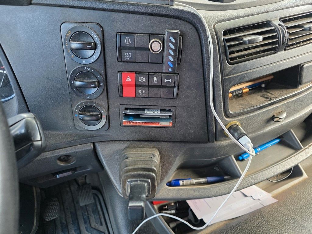 Fahrzeugabbildung Mercedes-Benz 1624 2 KAMMERN, 12 cbm