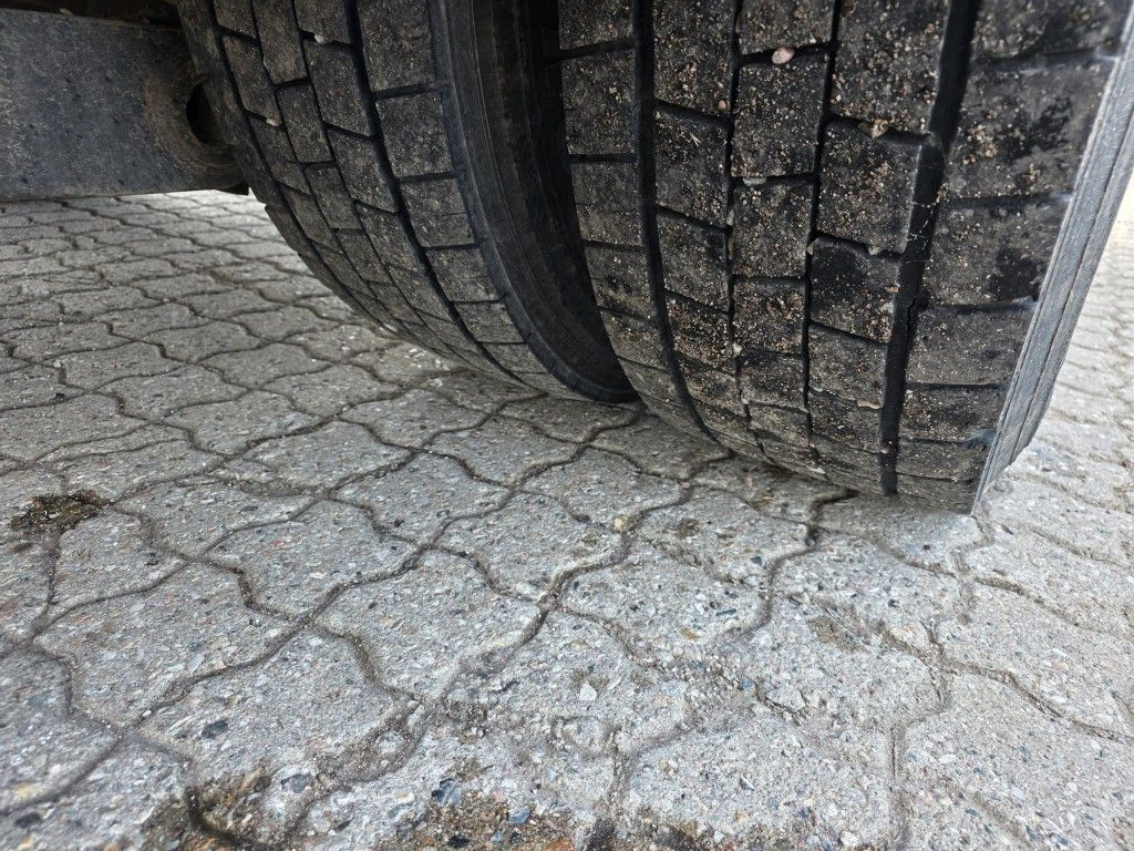 Fahrzeugabbildung Mercedes-Benz 1624 2 KAMMERN, 12 cbm