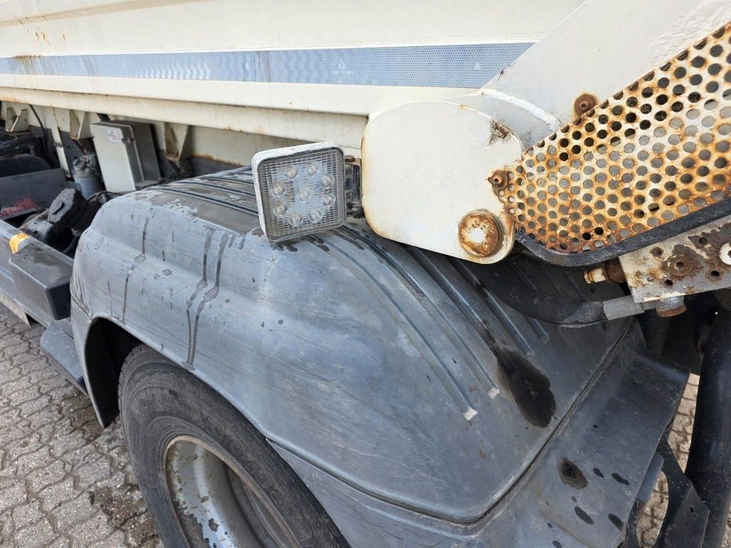 Fahrzeugabbildung Mercedes-Benz 1624 2 KAMMERN, 12 cbm