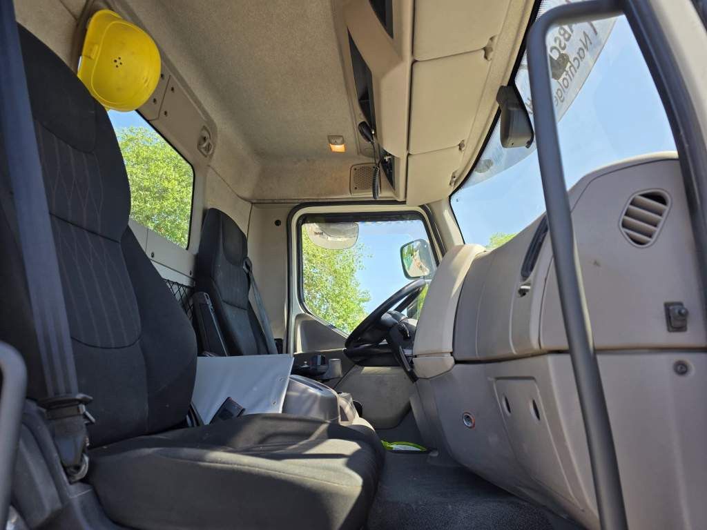 Fahrzeugabbildung DAF LF 320 Absetzer, telesk. Arme + Prtazen
