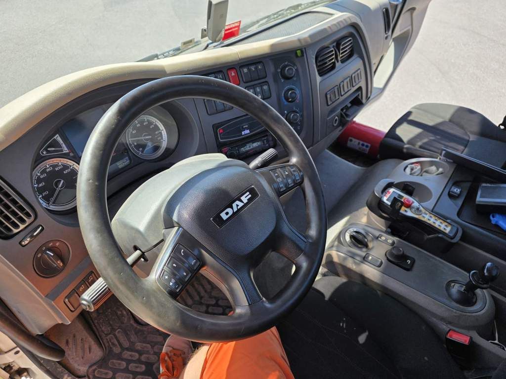 Fahrzeugabbildung DAF LF 320 Absetzer, telesk. Arme + Prtazen