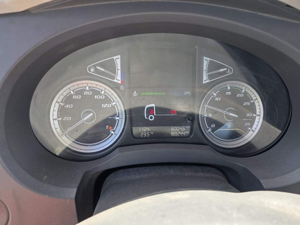 Fahrzeugabbildung DAF LF 320 Absetzer, telesk. Arme + Prtazen