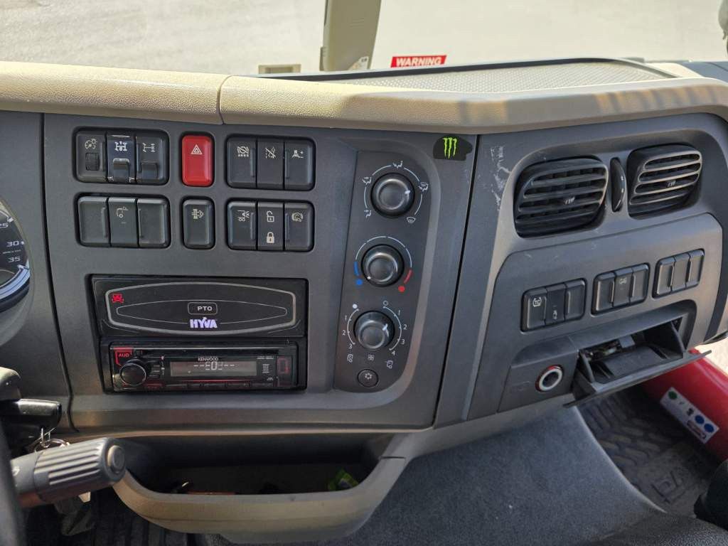 Fahrzeugabbildung DAF LF 320 Absetzer, telesk. Arme + Prtazen