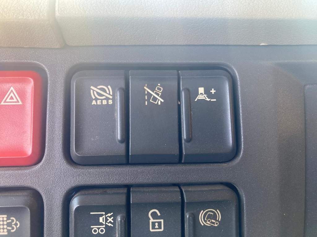 Fahrzeugabbildung DAF LF 320 Absetzer, telesk. Arme + Prtazen