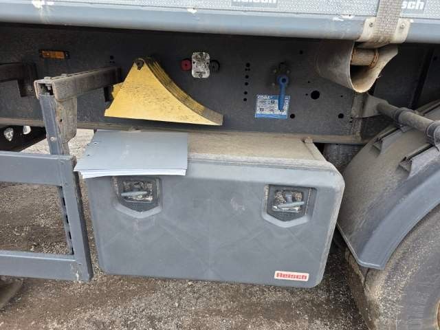 Fahrzeugabbildung Reisch 49 cbm Getreidekipper, SAF Trommel, Lift