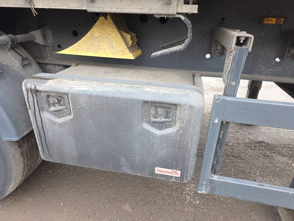 Fahrzeugabbildung Reisch 49 cbm Getreidekipper, SAF Trommel, Lift