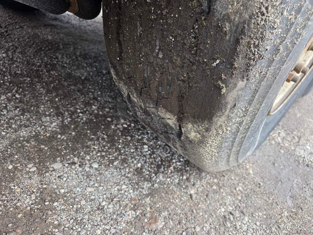 Fahrzeugabbildung Reisch 49 cbm Getreidekipper, SAF Trommel, Lift