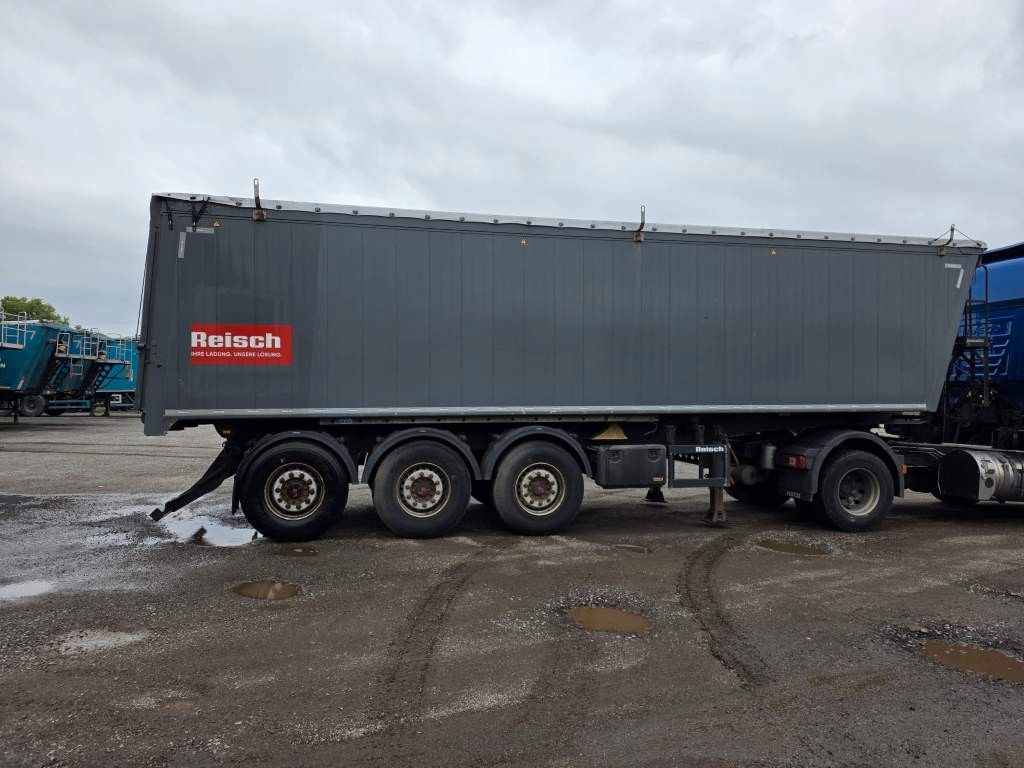 Fahrzeugabbildung Reisch 49 cbm Getreidekipper, SAF Trommel, Lift