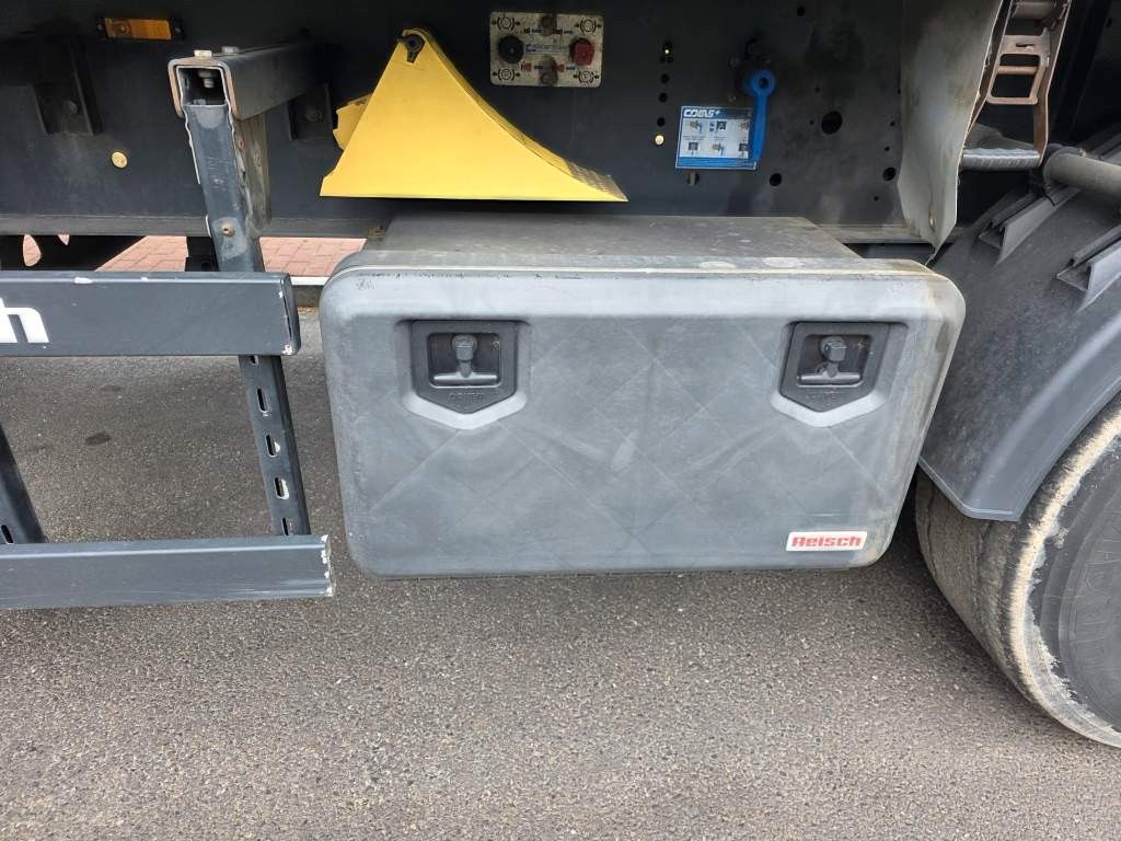 Fahrzeugabbildung Reisch 49 cbm Getreidekipper, SAF Scheibe, Lift