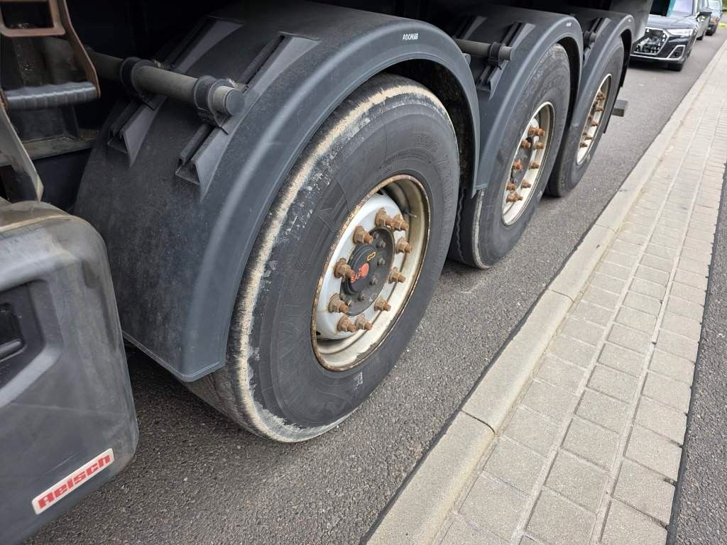 Fahrzeugabbildung Reisch 49 cbm Getreidekipper, SAF Scheibe, Lift