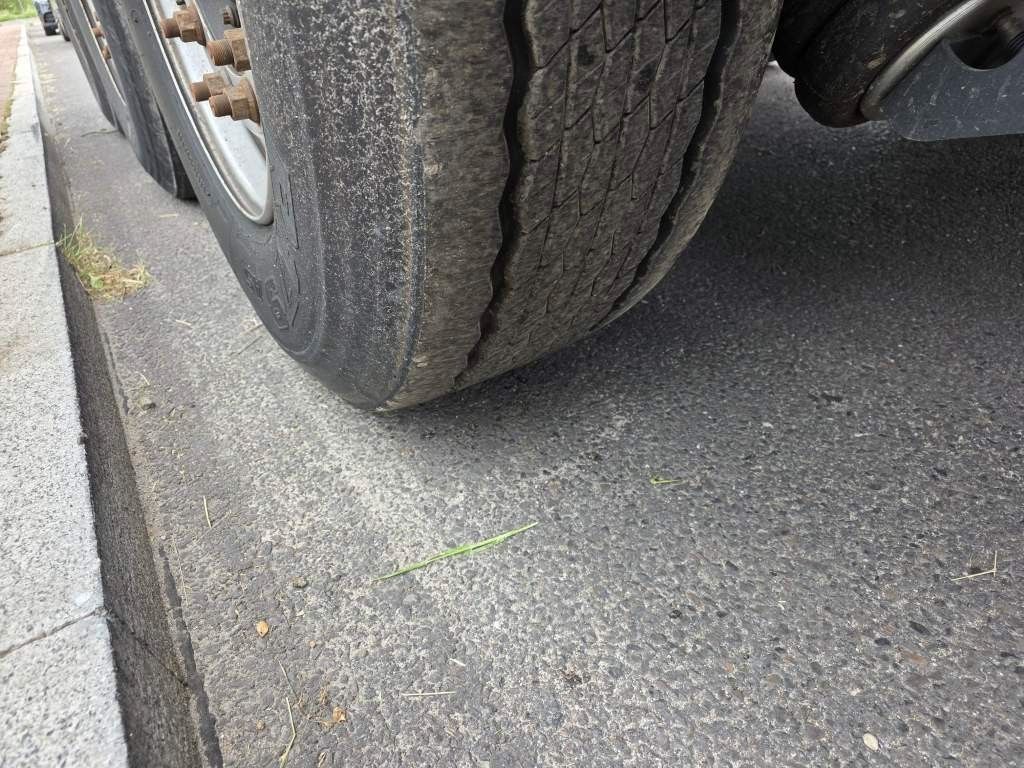 Fahrzeugabbildung Reisch 49 cbm Getreidekipper, SAF Scheibe, Lift