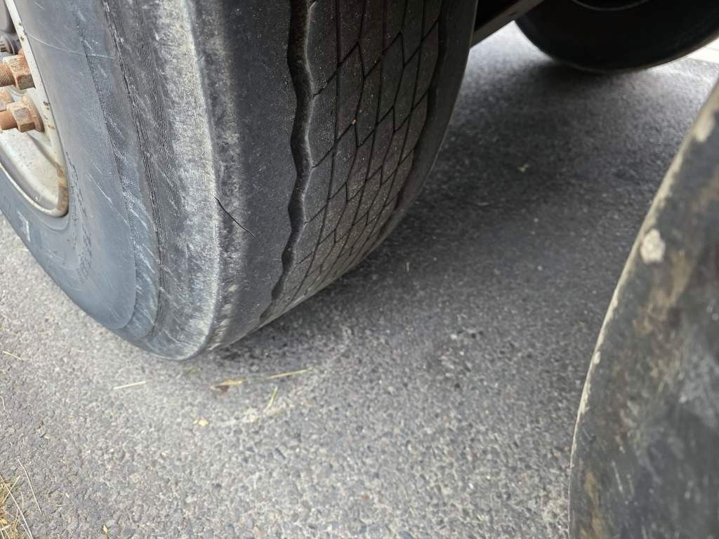 Fahrzeugabbildung Reisch 49 cbm Getreidekipper, SAF Scheibe, Lift
