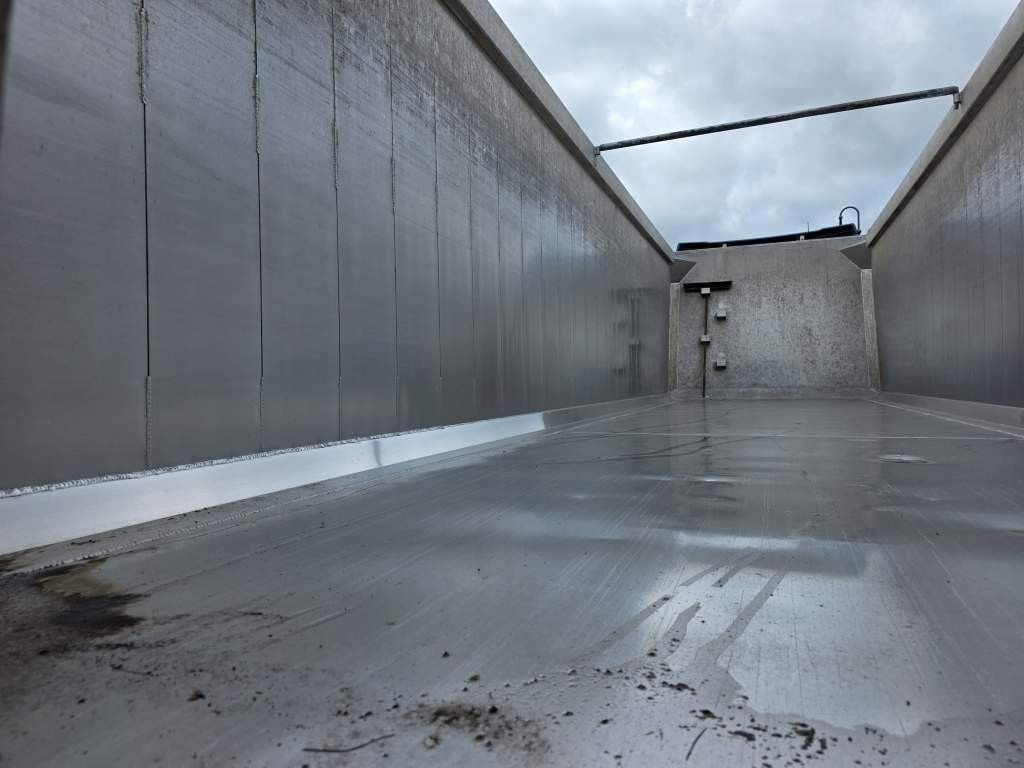 Fahrzeugabbildung Reisch 49 cbm Getreidekipper, SAF Scheibe, Lift