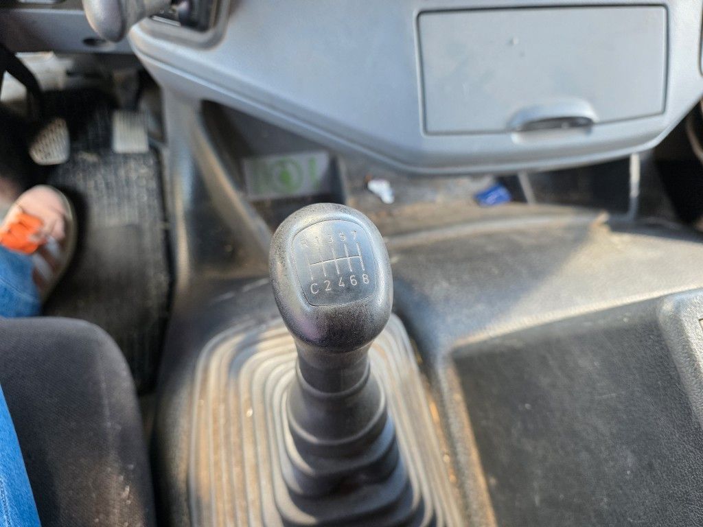 Fahrzeugabbildung Mercedes-Benz 1524 BDF mit Klima, Ladebordwand, 2 x Bett