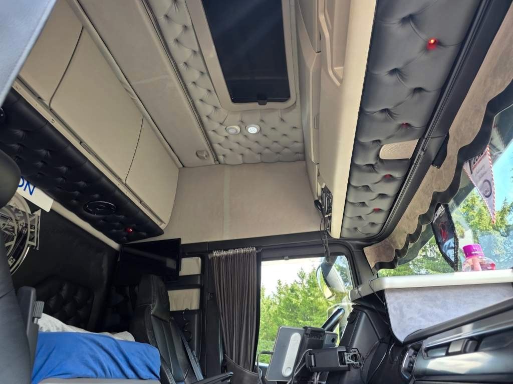 Fahrzeugabbildung Scania R500, 2 Kreis Hydr., Retrader, gesteppt