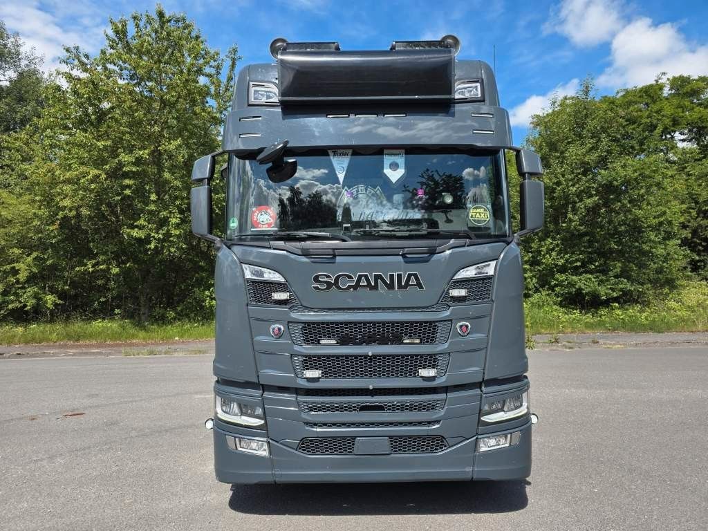 Fahrzeugabbildung Scania R500, 2 Kreis Hydr., Retrader, gesteppt