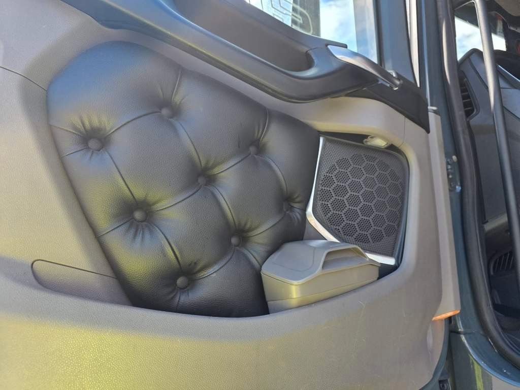 Fahrzeugabbildung Scania R500, 2 Kreis Hydr., Retrader, gesteppt