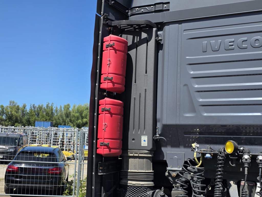 Fahrzeugabbildung Iveco 570 S-Way LL, Leder, Retarder, nur 130.986 Km!!