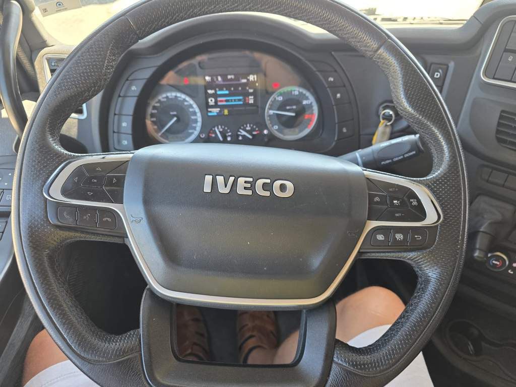 Fahrzeugabbildung Iveco 570 S-Way LL, Leder, Retarder, nur 130.986 Km!!