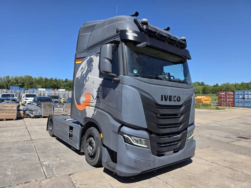 Fahrzeugabbildung Iveco 570 S-Way LL, Leder, Retarder, nur 130.986 Km!!