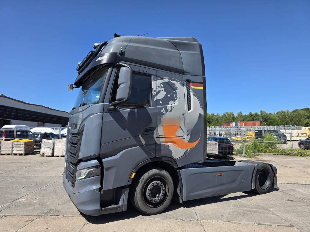Fahrzeugabbildung Iveco 570 S-Way LL, Leder, Retarder, nur 130.986 Km!!