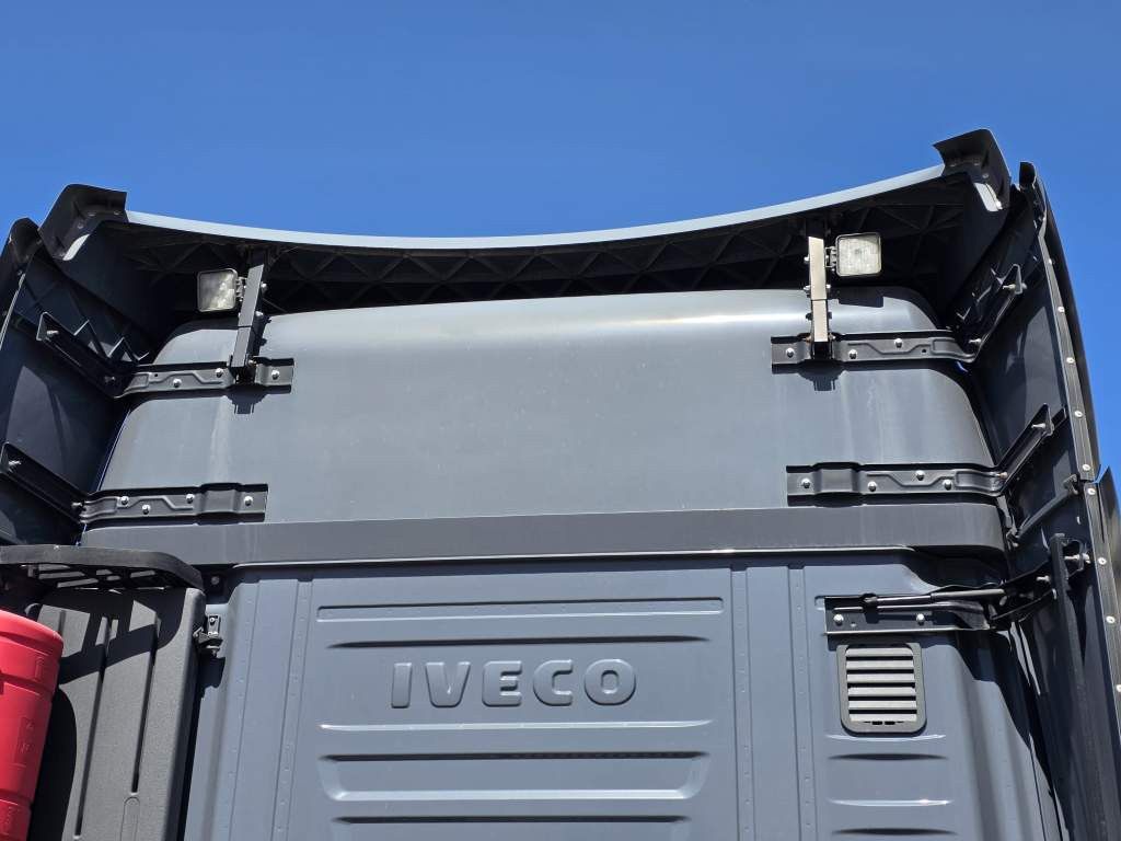 Fahrzeugabbildung Iveco 570 S-Way LL, Leder, Retarder, nur 130.986 Km!!