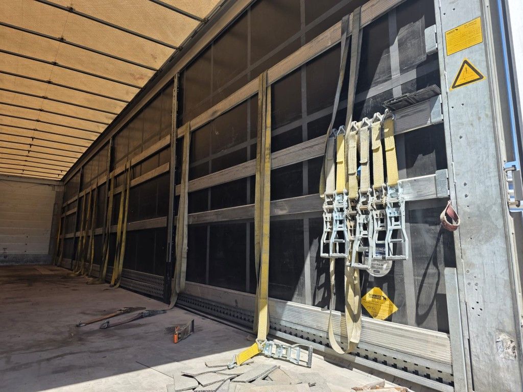 Fahrzeugabbildung Schmitz Cargobull SCB*S3T LL,Gardine,Edscha, Lift,nur 176.22 Km!