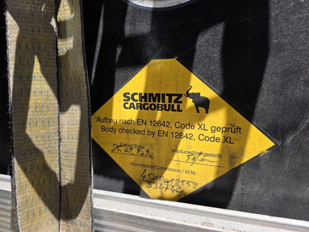Fahrzeugabbildung Schmitz Cargobull SCB*S3T LL,Gardine,Edscha, Lift,nur 176.22 Km!