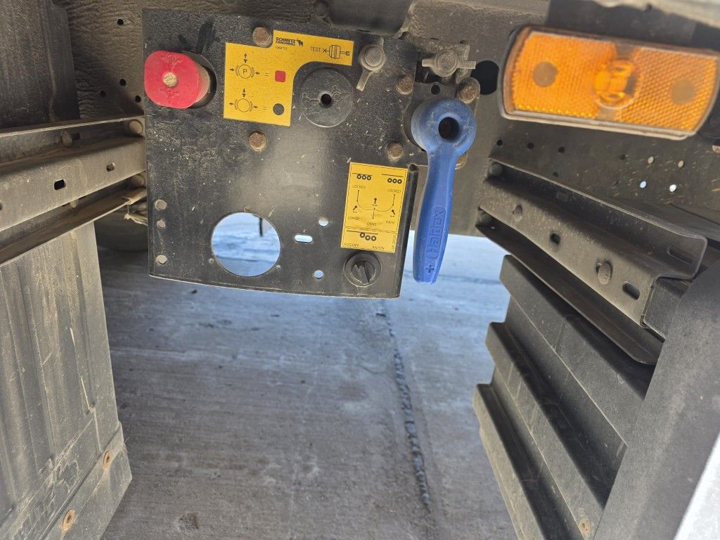 Fahrzeugabbildung Schmitz Cargobull SCB*S3T LL,Gardine,Edscha, Lift,nur 176.22 Km!