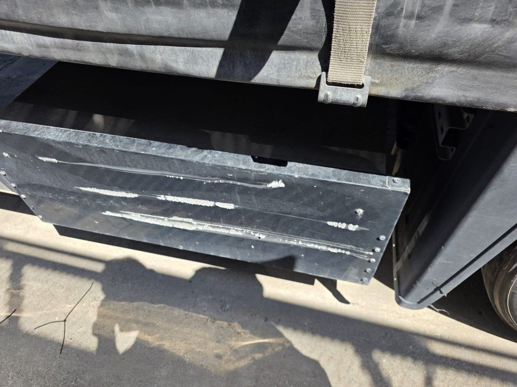Fahrzeugabbildung Schmitz Cargobull SCB*S3T LL,Gardine,Edscha, Lift,nur 176.22 Km!