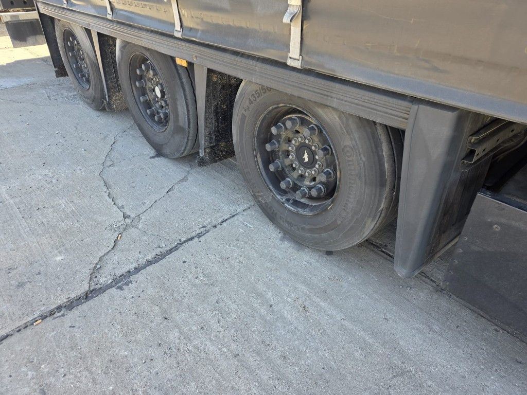 Fahrzeugabbildung Schmitz Cargobull SCB*S3T LL,Gardine,Edscha, Lift,nur 176.22 Km!