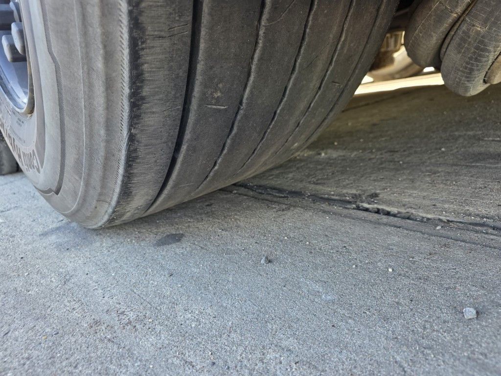 Fahrzeugabbildung Schmitz Cargobull SCB*S3T LL,Gardine,Edscha, Lift,nur 176.22 Km!