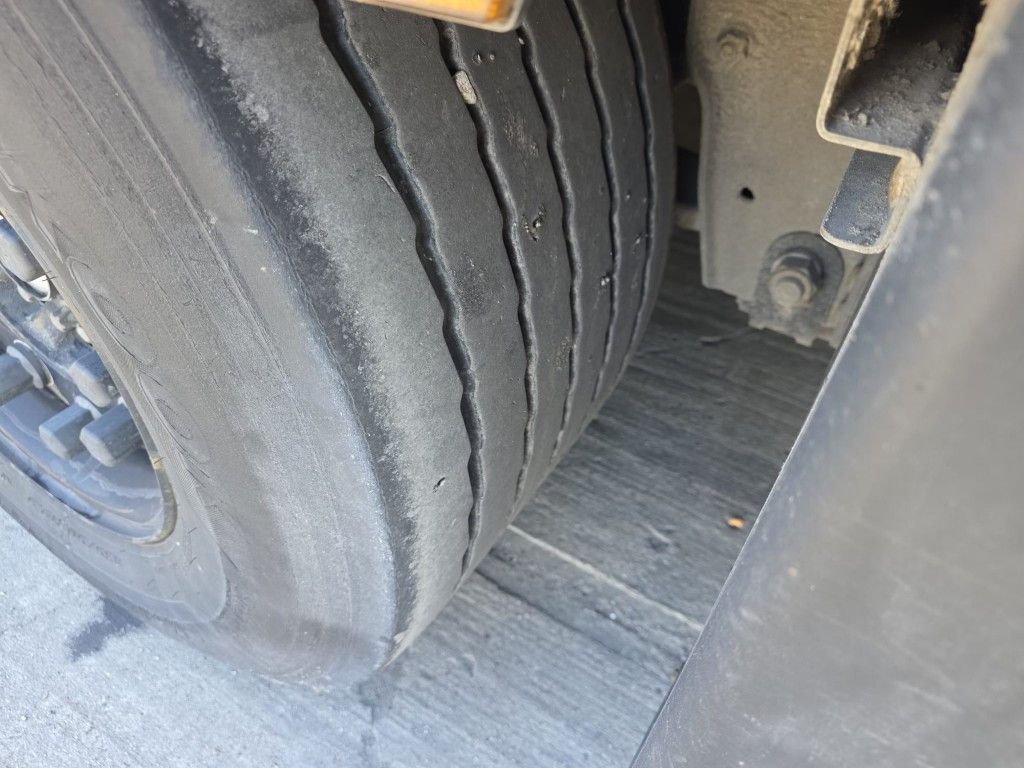 Fahrzeugabbildung Schmitz Cargobull SCB*S3T LL,Gardine,Edscha, Lift,nur 176.22 Km!