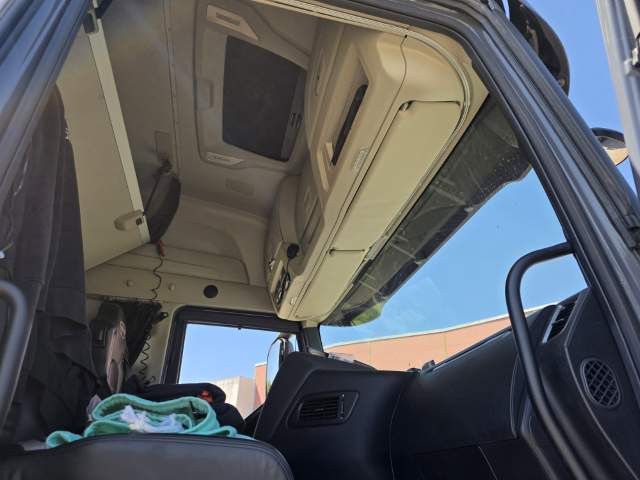 Fahrzeugabbildung Iveco 570 S-Way, Retarder, Standklima, Blitzer,Runmdl