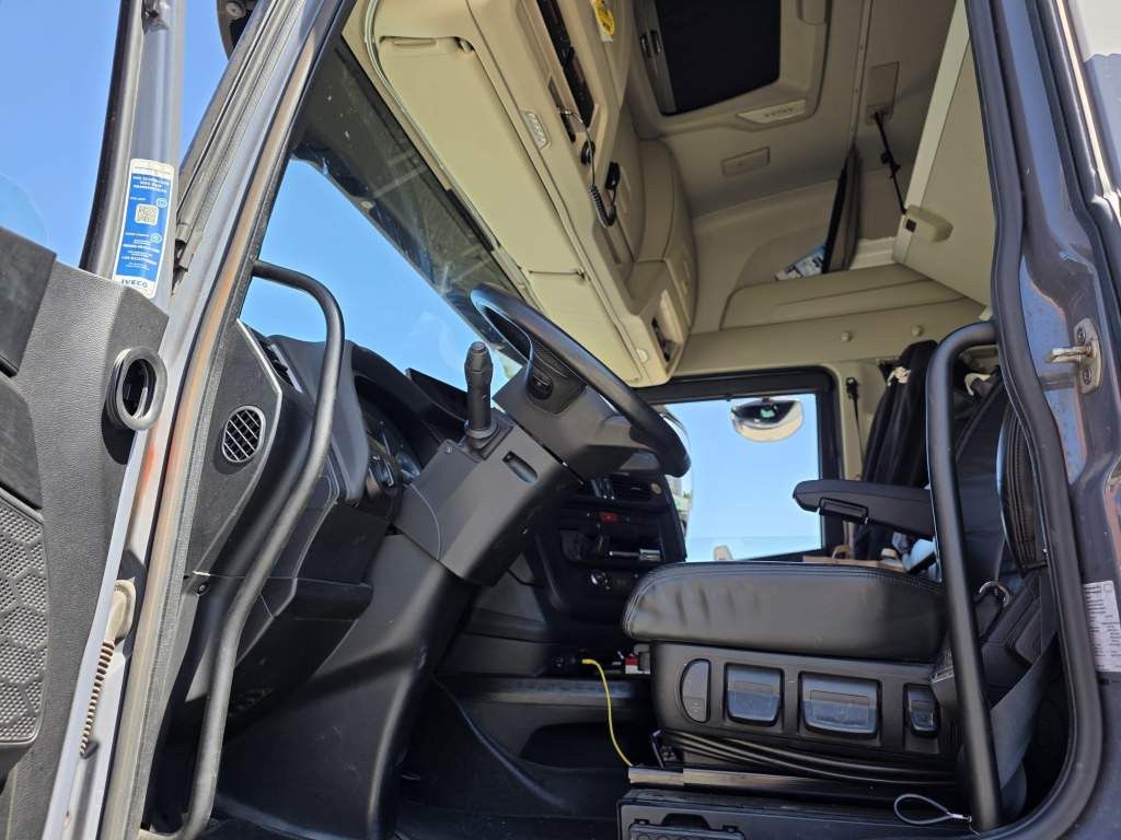 Fahrzeugabbildung Iveco 570 S-Way, Retarder, Standklima, Blitzer,Runmdl