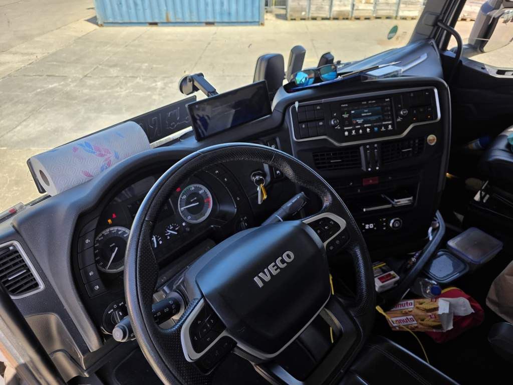Fahrzeugabbildung Iveco 570 S-Way, Retarder, Standklima, Blitzer,Runmdl