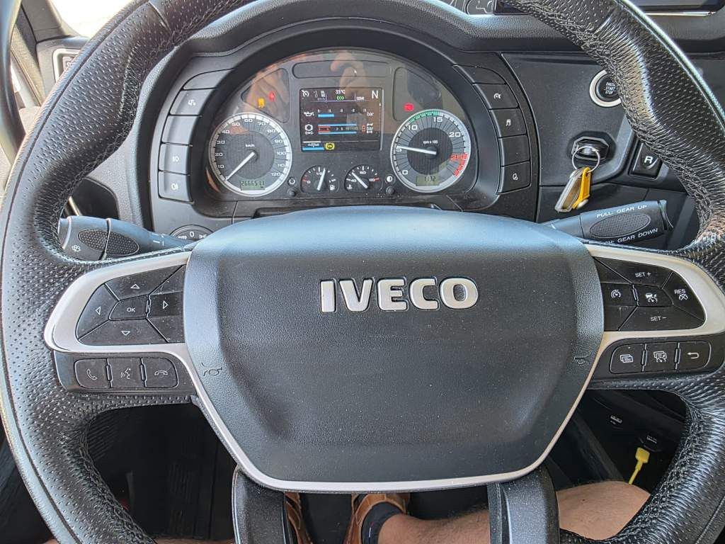 Fahrzeugabbildung Iveco 570 S-Way, Retarder, Standklima, Blitzer,Runmdl