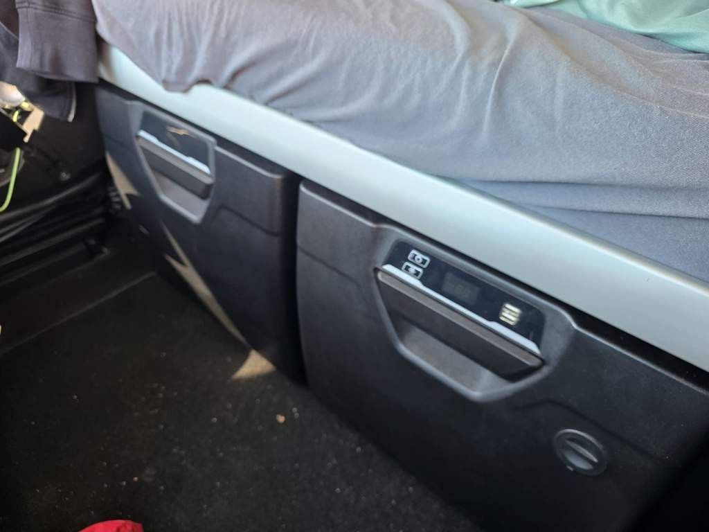 Fahrzeugabbildung Iveco 570 S-Way, Retarder, Standklima, Blitzer,Runmdl