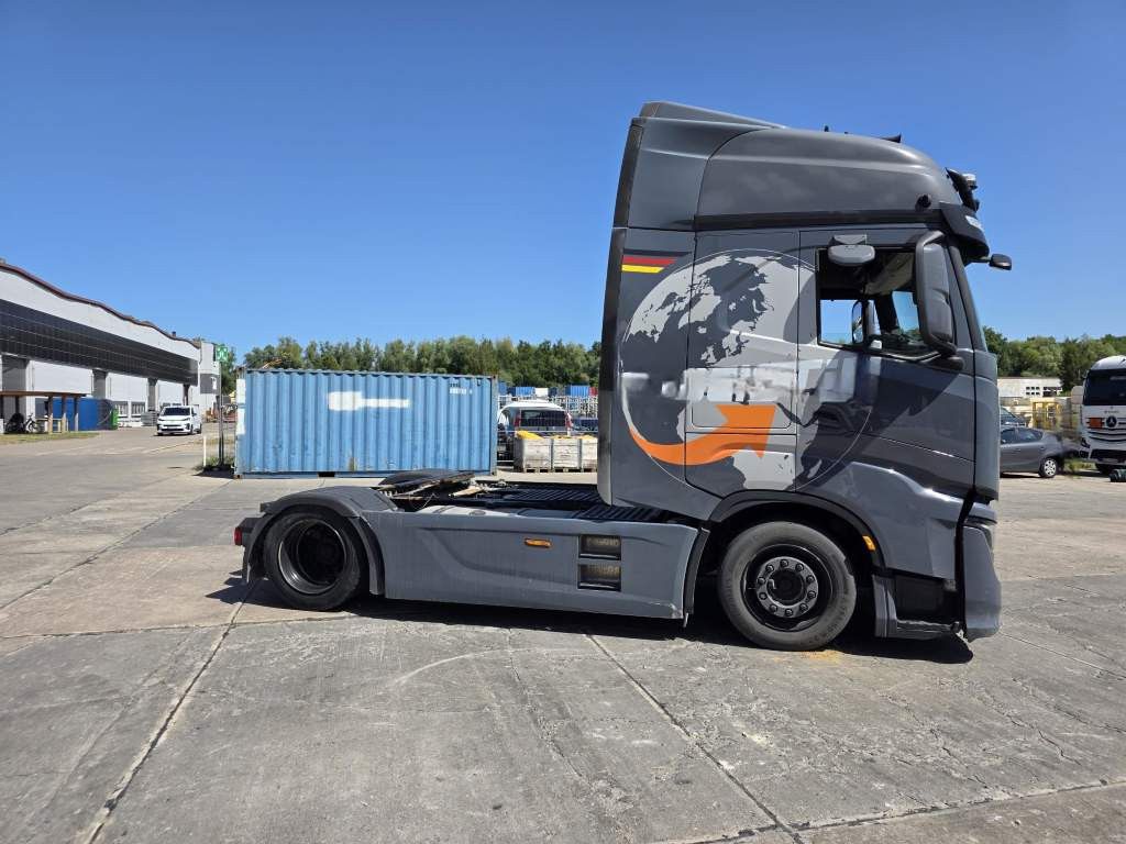 Fahrzeugabbildung Iveco 570 S-Way, Retarder, Standklima, Blitzer,Runmdl