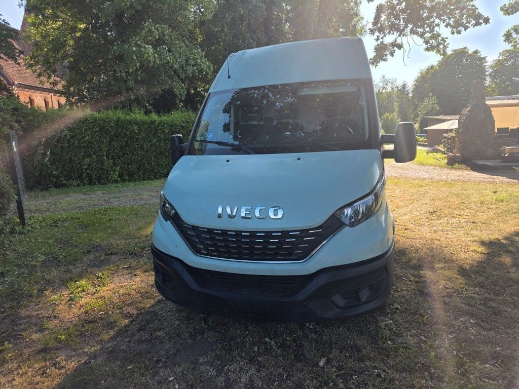 Fahrzeugabbildung Iveco 35C210 Maxi lang & hoch,AHK,Standhzg,Klima Autom