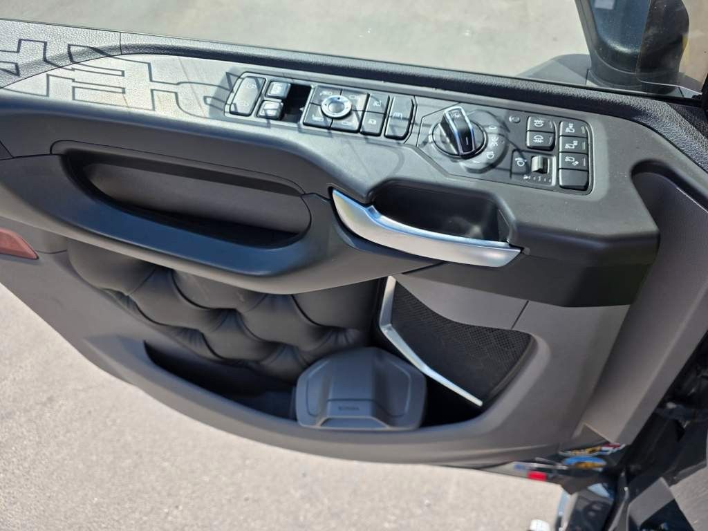 Fahrzeugabbildung Scania R500, 2 Kreis Hydr., Retrader, gesteppt