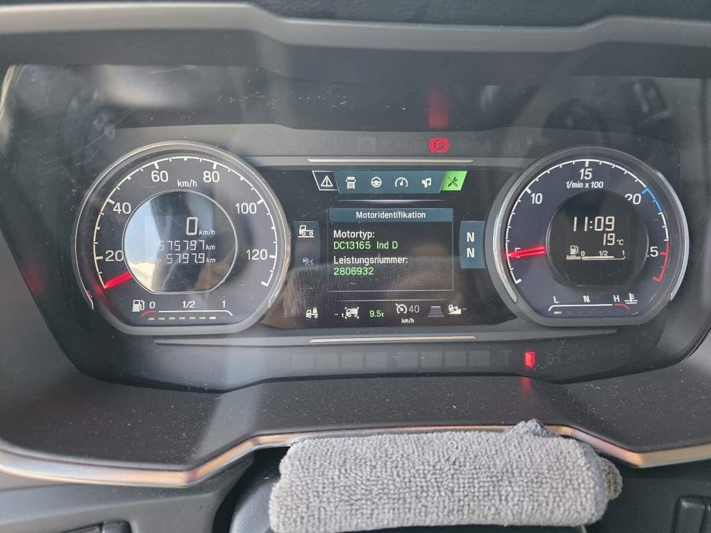 Fahrzeugabbildung Scania R500, 2 Kreis Hydr., Retrader, gesteppt