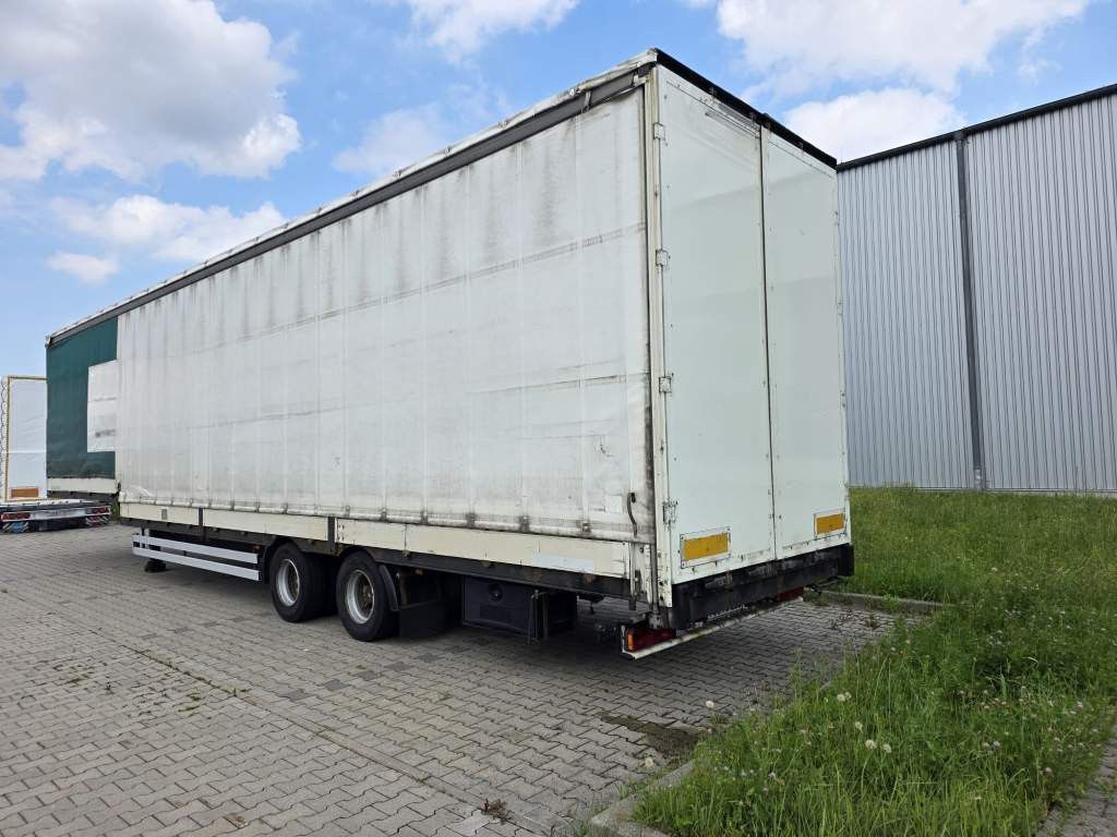 Fahrzeugabbildung Schwarzmüller Jumbo, Gardine,  Lift, Edscha, Bordwände