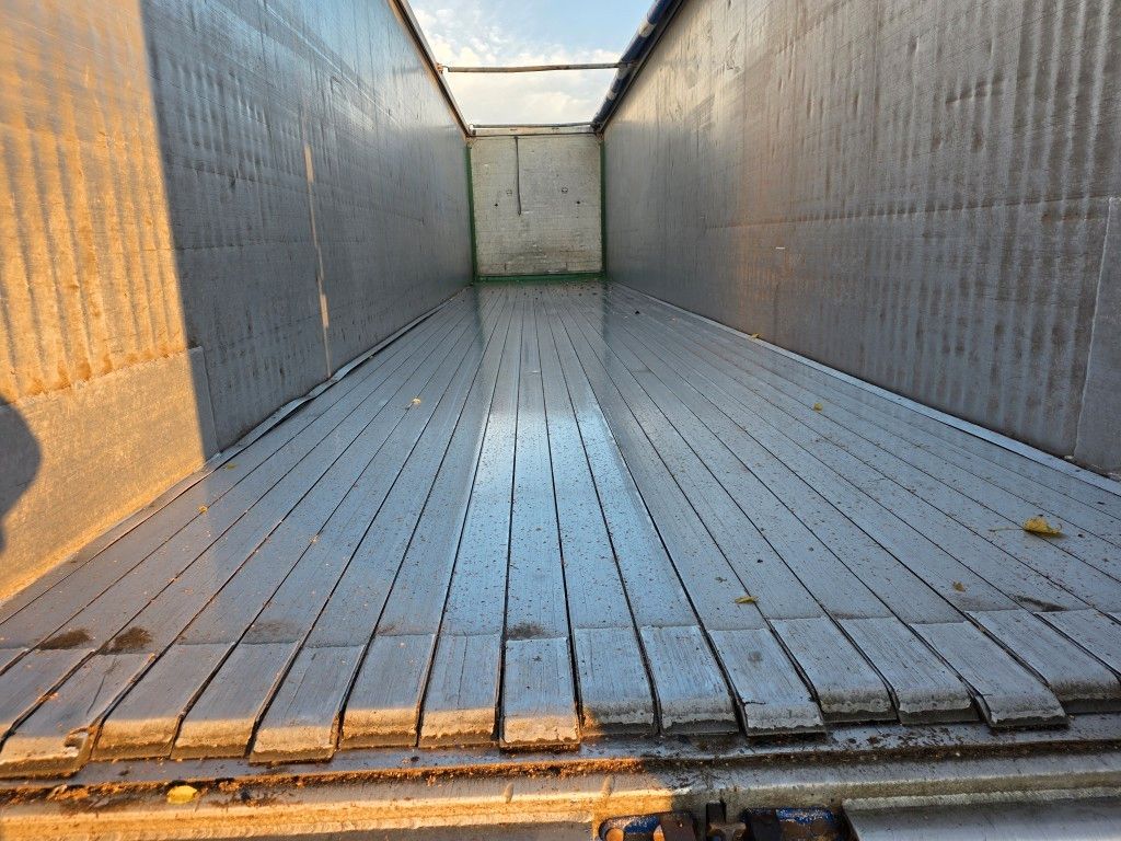 Fahrzeugabbildung Knapen 92 cbm Schubboden, Lift, SAF Scheibe