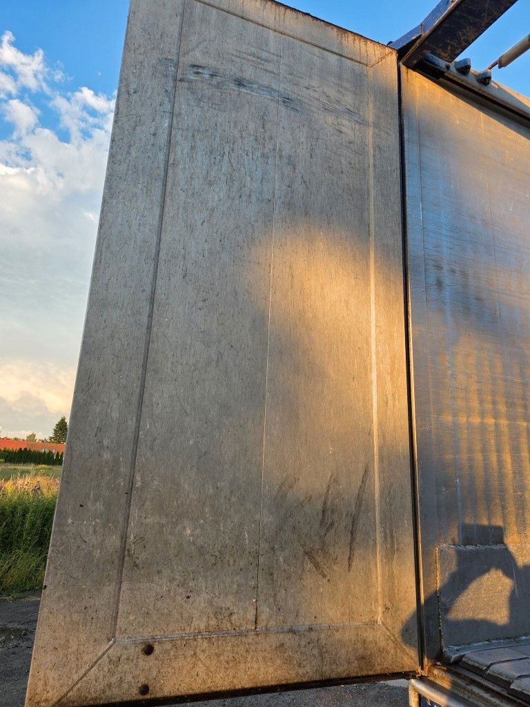 Fahrzeugabbildung Knapen 92 cbm Schubboden, Lift, SAF Scheibe