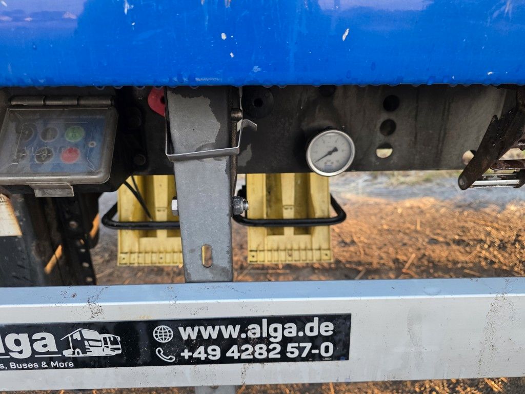 Fahrzeugabbildung Knapen 92 cbm Schubboden, Lift, SAF Scheibe